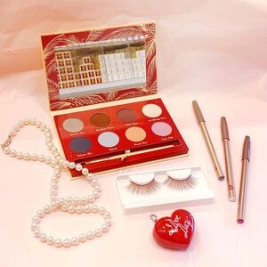 Besame I love Lucy Eyeshadow Palette